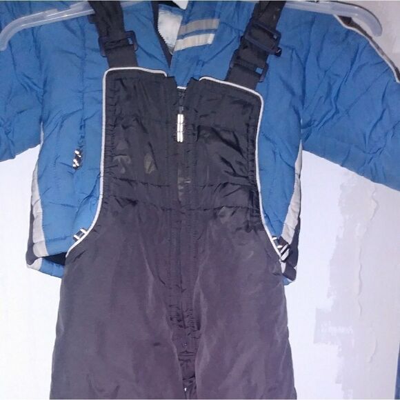 Coat with snow pants. Must bundle - Picture 1 of 4